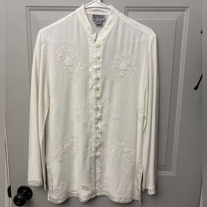 Vintage White Embroidered Women's Blouse